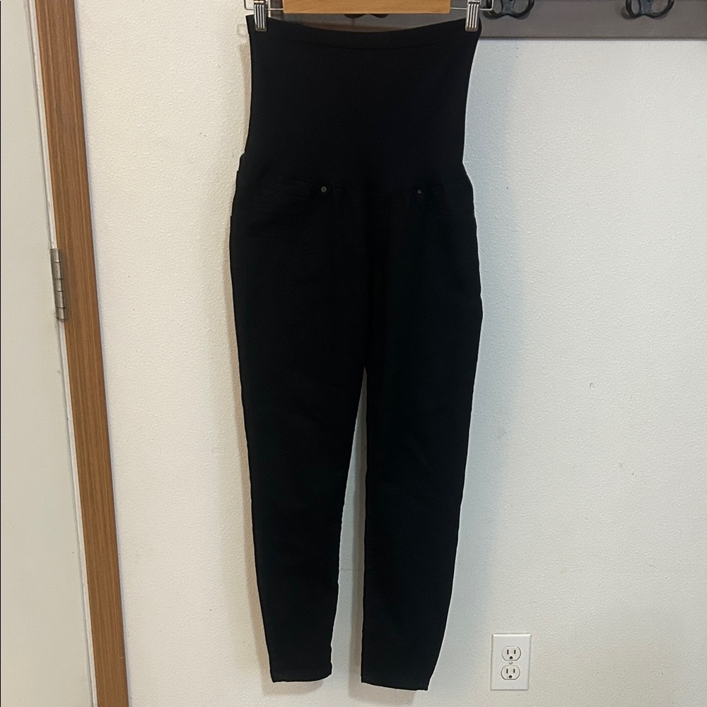 Bella Vida maternity Black High-Waisted Pants size medium
